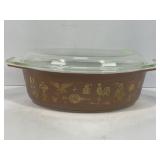 EARLY AMERICAN PYREX CASSEROLE DISH WITH LID