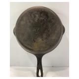 GRISWOLD #701 CAST IRON SKILLET - 9'