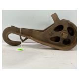 CAST IRON BARN PULLEY
