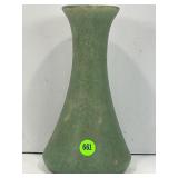 EARLY UNMARKED BRUSH MCCOY VASE - 8 1/4' TALL