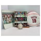 JOEY VOTTO PICTURE & PILLOW,  MLB BASEBALL IN BOX