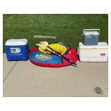 INFLATABLE PULL BEHIND BOAT TUBE WITH TWO OARS