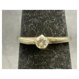 18KT WHITE GOLD RING WITH STONE - SIZE 5 - 2.03TW