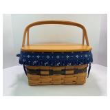 1992 LONGABERGER J.W. COLLECTION CAKE BASKET WITH