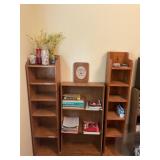 REMAINDER IN BEDROOM - COMPUTER DESK, BOOKSHELVES,
