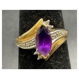 10KT GOLD RING WITH STONES - SIZE 5 3/4 -2.50TW