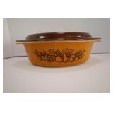 PYREX OLD ORCHARD 045 2 1/2 QUART OVAL CASSEROLE