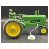 1/16 SCALE DIE-CAST GREEN METAL TRACTOR