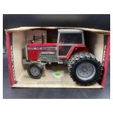 ERTL MASSEY FERGUSON 2805 TRACTOR -