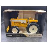 ERTL 1/16 AGCO WHITE MINNEAPOLIS MOLINE G-550