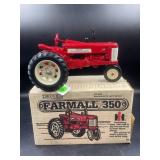 ERTL IH FARMALL 350 TRACTOR - 1/16 SCALE DIE-CAST