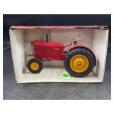SPEC CAST 1/16 COLLECTOR EDITION MASSEY FERGUSON