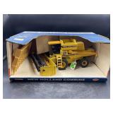ERTL 1/32 NEW HOLLAND TR97 COMBINE IN ORIGINAL BOX