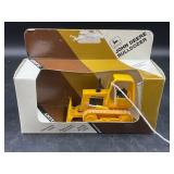 ERTL JOHN DEERE BULLDOZER - 1/64 SCALE DIE-CAST