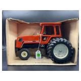 ERTL ALLIS-CHALMERS 8030 TRACTOR WITH CAB -