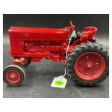 ERTL FARMALL H TRACTOR - 1/16 SCALE DIE-CAST METAL