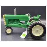 ERTL OLIVER TRACTOR - 1/16 SCALE DIE-CAST METAL