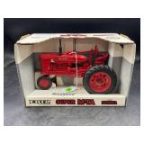 ERTL 1/16 MCCORMICK FARMALL SUPER M-TA NARROW