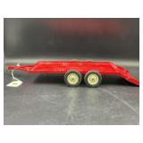 ERTL INTERNATIONAL HARVESTER FLATBED TRAILER -