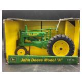 2001 ERTL JOHN DEERE MODEL "A" TRACTOR -