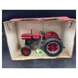 1991? SCALE MODELS MASSEY-FERGUSON 135 TRACTOR