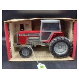 ERTL MASSEY FERGUSON 2775 TRACTOR - 1/20 SCALE