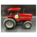 INTERNATIONAL HARVESTER 5288 TRACTOR -