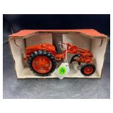SCALE MODELS ERTL 1/16 1948 ALLIS-CHALMERS "G"