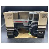 SCALE MODELS 1/16 WHITE 2-135 FIELD BOSS TRACTOR