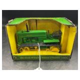 ERTL 1/16 JOHN DEERE 40 CRAWLER TRACTOR IN