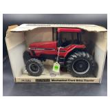 ERTL 1/16 CASE INTERNATIONAL MAGNUM MFDT TRACTOR