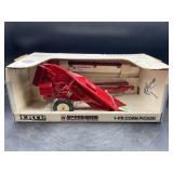 ERTL 1/16 MCCORMICK INTERNATIONAL HARVESTER 1-PR