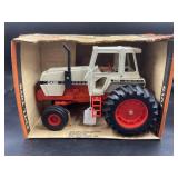 ERTL CASE 2590 TRACTOR - 1/16 SCALE DIE-CAST METAL
