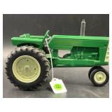 ERTL 1/16 SCALE DIE-CAST METAL TRACTOR MADE IN