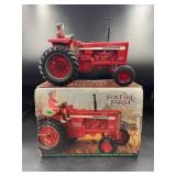ERTL COLLECTIBLES FOXFIRE FARM DIE-CAST FARMALL