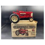 ERTL 1/16 FARMALL 350 NARROW FRONT TRACTOR IN