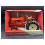 ERTL 1/16 ALLIS-CHALMERS TWO-TWENTY AGCO TRACTOR