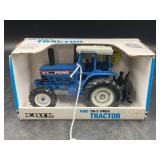 ERTL 1/32 FORD TW-5 FWDA TRACTOR IN ORIGINAL BOX
