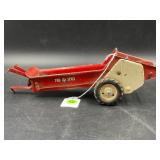 TRU-SCALE MANURE SPREADER - MADE IN U.S.A. -