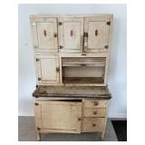 SELLER'S CABINET - 72' X 40' X 25'