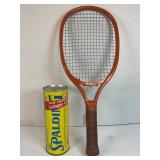VINTAGE SPALDING SEALED CAN OF CHAMPIONSHIP TENNIS