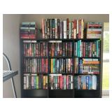 100+ HARDBACK AND PAPERBACK BOOKS - NORA ROBERTS,