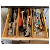 CONTENTS OF CABINET & DRAWER IN KITCHEN - WOODEN