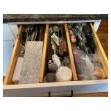 CONTENTS OF DRAWER IN KITCHEN - STEAK KNIVES, WOOD