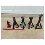 METAL JACK STANDS AND BOTTLE JACK