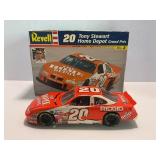 REVELL TONY STEWART 1/24 MODEL CAR IN ORIGINAL BOX