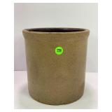 1 GALLON CROWN PRIMITIVE STONEWARE CROCK