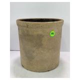 1 GALLON PRIMITIVE STONEWARE CROCK