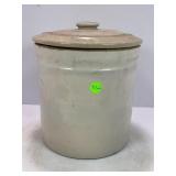 1 GALLON STAR PRIMITIVE STONEWARE CROCK WITH LID