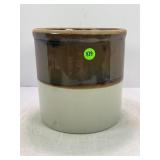 1 GALLON PRIMITIVE STONEWARE CROCK